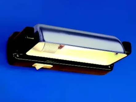 Berth light with adjustable reflector